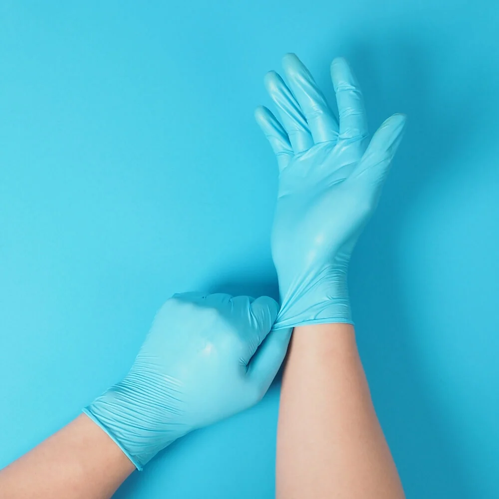 Disposable Gloves - What Are 10 Items In A First Aid Kit
