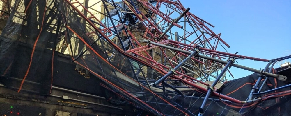 Independent Tied Scaffold Collapse