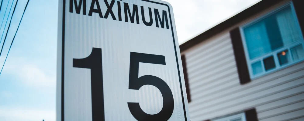 What are Regulatory Signs Color