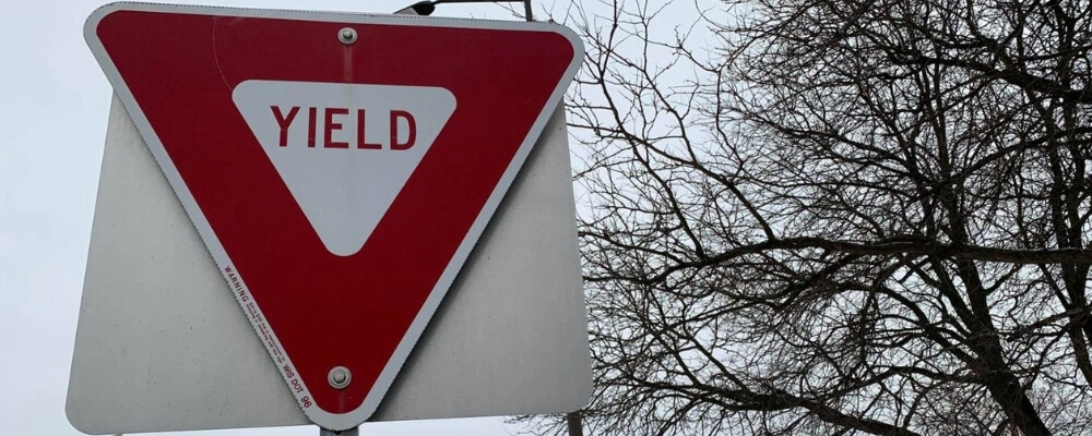 Design and Symbolism Of Yield Sign