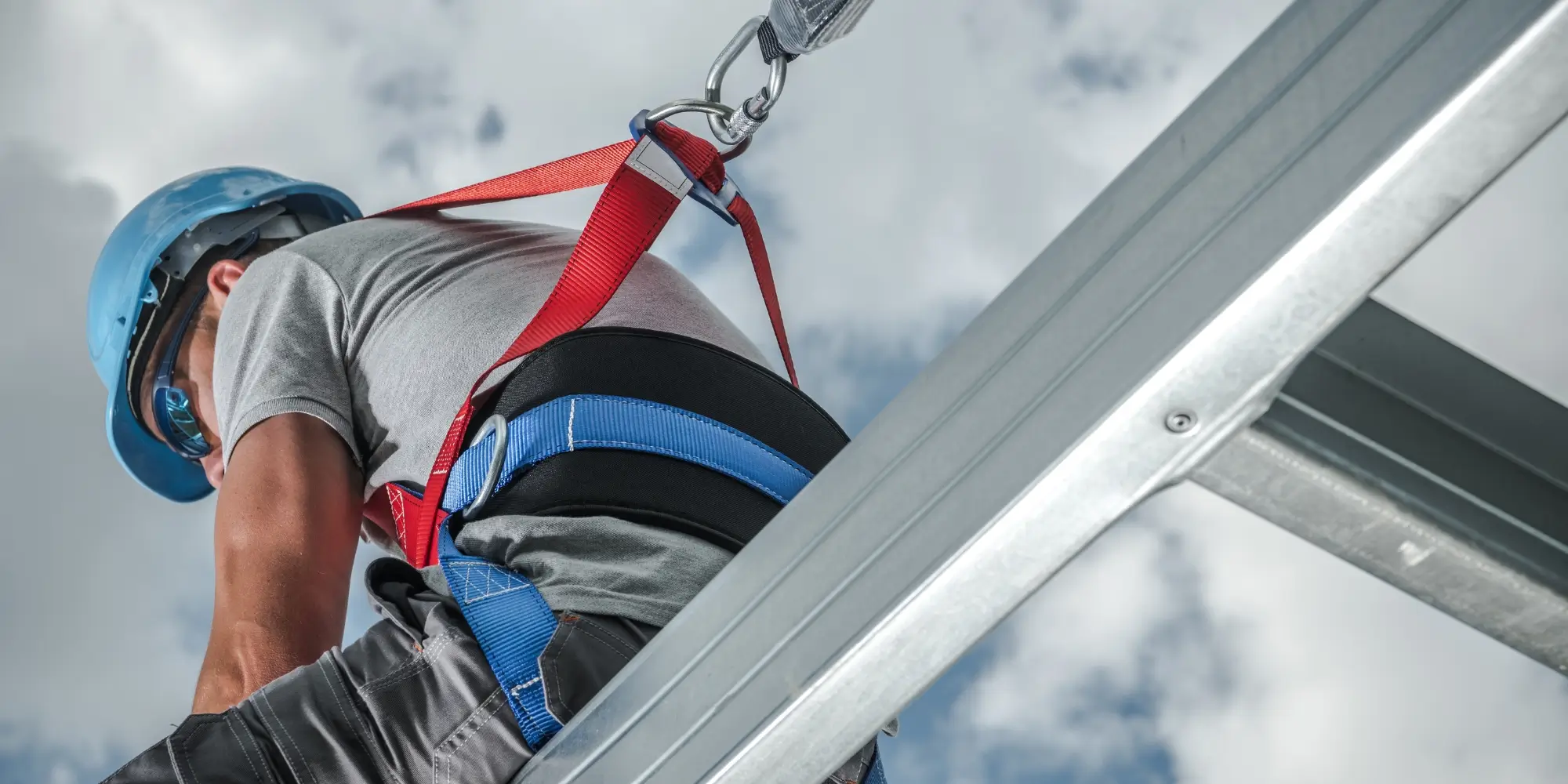 When to Replace a Safety Harness